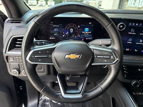 Used 2025 Chevrolet Tahoe LT RWD image 11