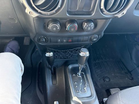 Used 2017 Jeep Wrangler Sport w/ Quick Order Package 24S AWD/4WD image 16