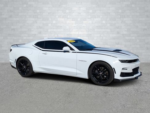 Used 2021 Chevrolet Camaro SS image 2
