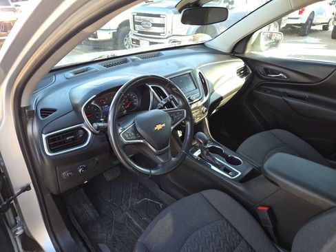 Used 2022 Chevrolet Equinox LT image 9
