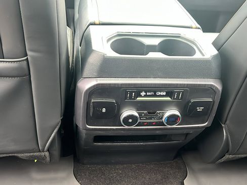 Used 2022 Ford Expedition Platinum image 33