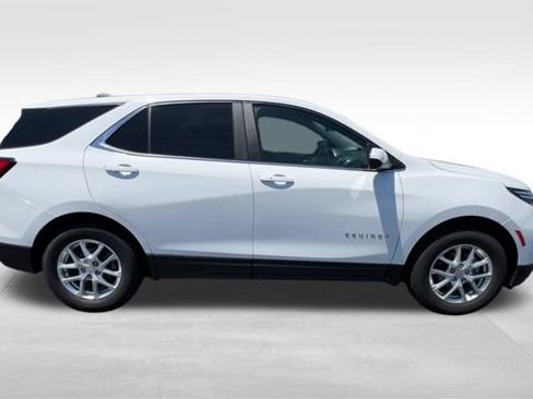 Used 2024 Chevrolet Equinox LT w/ LPO, Floor Liner Package FWD image 13