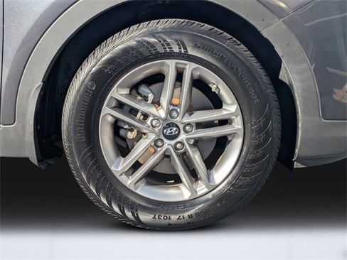 Used 2017 Hyundai Santa Fe Sport image 11