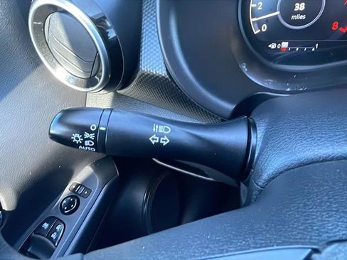 Used 2023 Nissan Kicks SV image 23