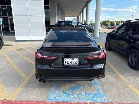 Used 2025 Toyota Camry SE w/ Multimedia Upgrade Package FWD image 7