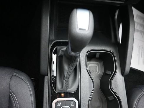 Used 2026 Nissan Frontier SV w/ SV Convenience Package AWD/4WD image 18