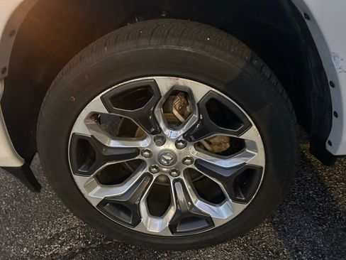 Used 2020 RAM 1500 Limited AWD/4WD image 9