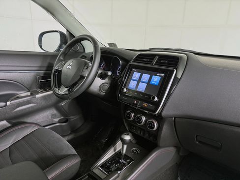 Used 2023 Mitsubishi Outlander Sport SE image 22