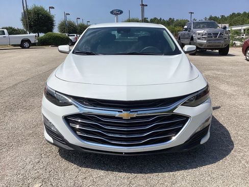 Used 2024 Chevrolet Malibu LT FWD image 2