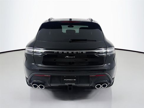 Used 2023 Porsche Macan AWD/4WD image 26