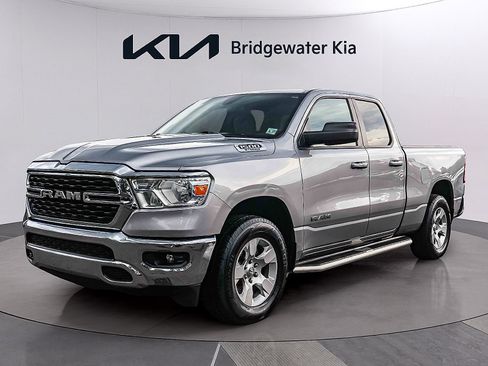 Used 2022 RAM 1500 Big Horn AWD/4WD image 3