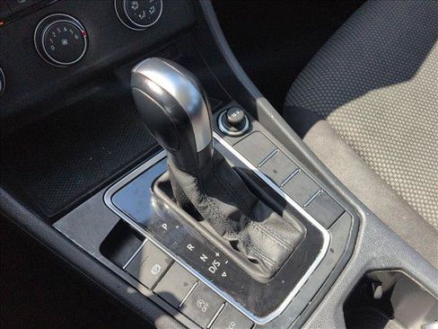 Used 2021 Volkswagen Jetta FWD image 12