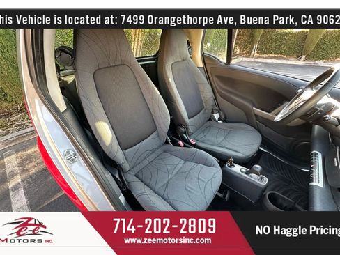Used 2011 smart fortwo passion image 32