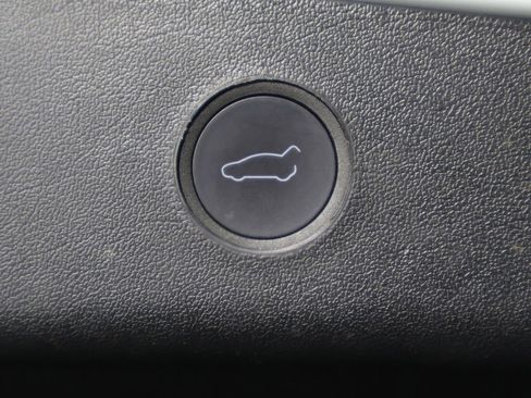 Used 2022 Tesla Model 3 Long Range AWD/4WD image 19