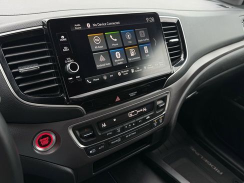 Certified 2025 Honda Ridgeline Sport+ image 26