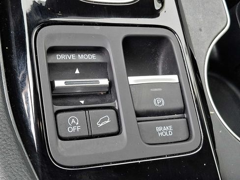 Used 2023 Honda Pilot Touring image 24