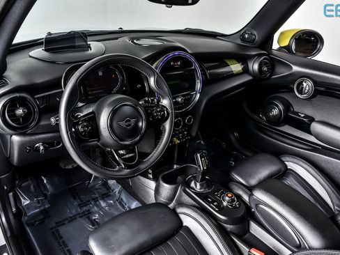 Used 2021 MINI Cooper SE w/ 8.8" Touchscreen Nav Package image 16