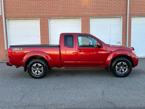 Used 2014 Nissan Frontier PRO-4X AWD/4WD image 3