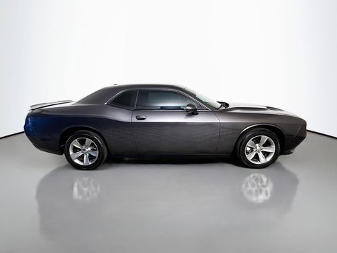 Used 2022 Dodge Challenger SXT RWD image 11