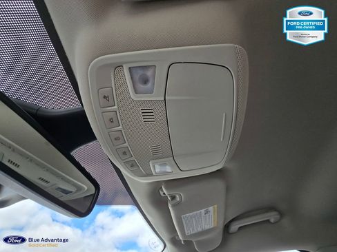 Used 2024 Ford Edge SEL w/ Convenience Package image 9