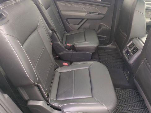 Used 2021 Volkswagen Atlas SEL R-Line image 22