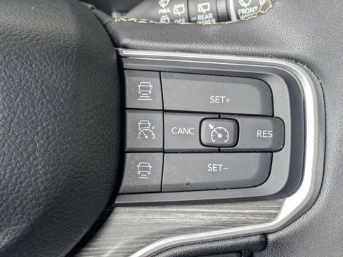 Used 2024 Jeep Wagoneer Series II AWD/4WD image 26
