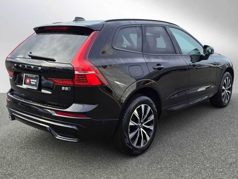 Used 2025 Volvo XC60 B5 Plus image 3