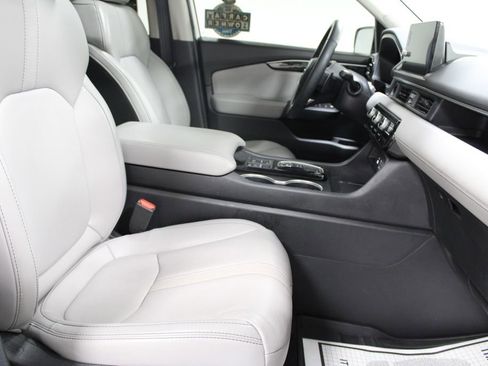 Used 2025 Honda Pilot Touring image 26