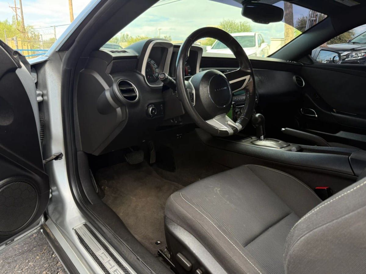 Used 2011 Chevrolet Camaro SS RWD image 35