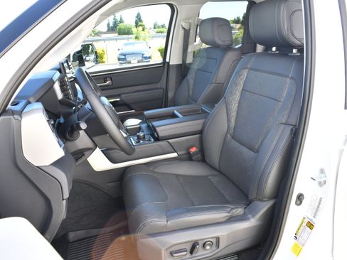 Used 2023 Toyota Tundra Limited AWD/4WD image 21