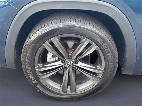 Used 2022 Volkswagen Atlas SEL R-Line AWD/4WD image 13