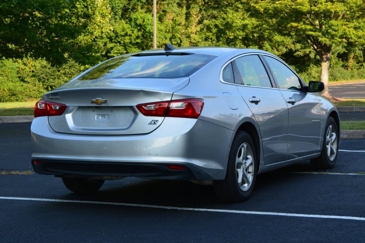 Used 2017 Chevrolet Malibu LS FWD image 5