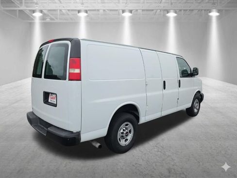 Used 2016 GMC Savana 2500 RWD image 3