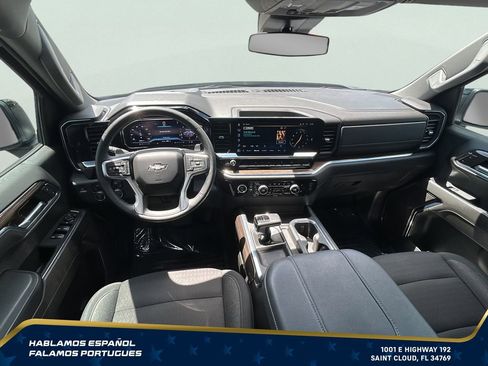 Used 2024 Chevrolet Silverado 1500 RST AWD/4WD image 32