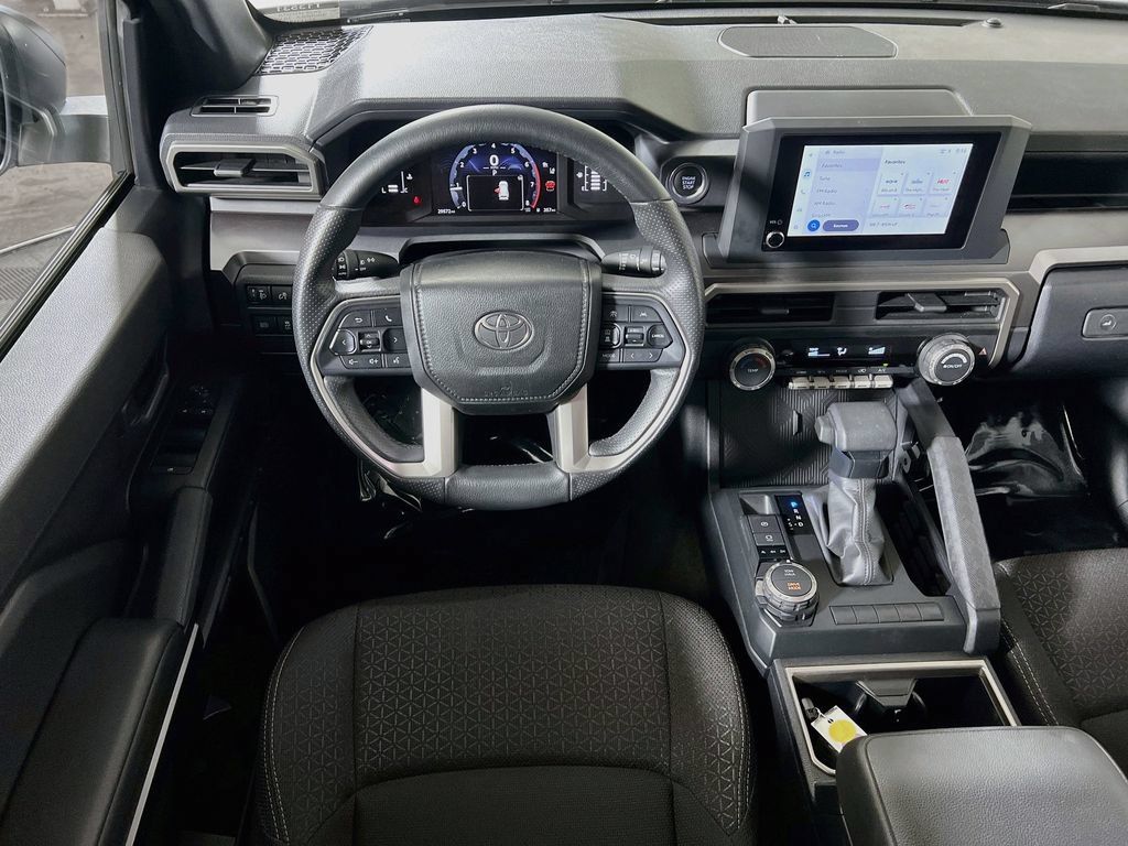 Certified 2025 Toyota 4Runner SR5 AWD/4WD image 18