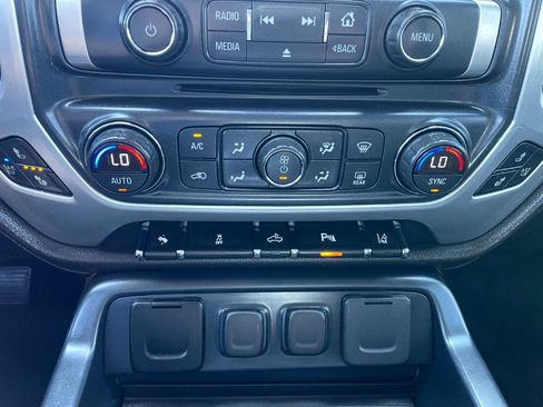 Used 2014 GMC Sierra 1500 SLT w/ SLT Crew Cab Value Package AWD/4WD image 18
