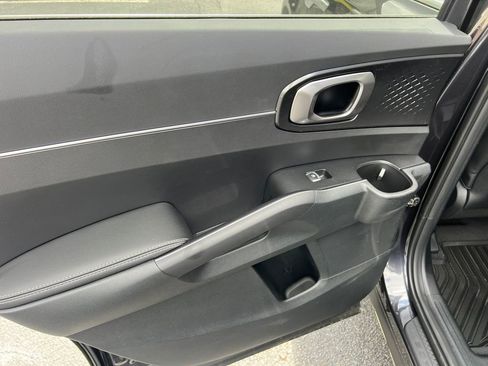 New 2025 Kia Sorento S w/ Panoramic Sunroof Package image 15