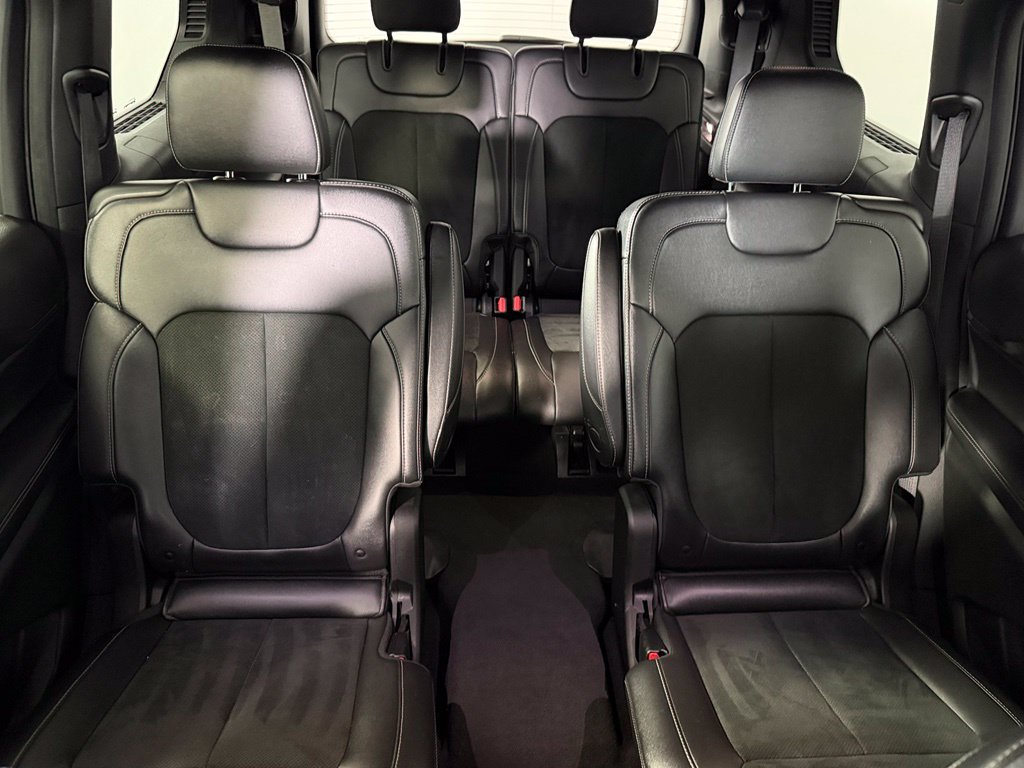 Certified 2025 Jeep Grand Cherokee L Laredo RWD image 20