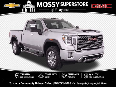 Used 2022 GMC Sierra 3500 Denali AWD/4WD image 2