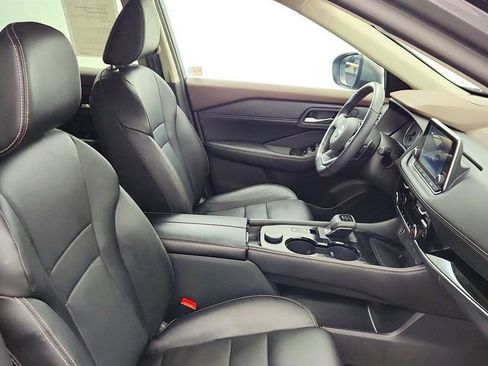 Used 2023 Nissan Rogue SL image 24