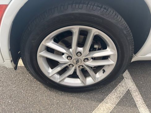 Used 2023 Dodge Durango GT image 30