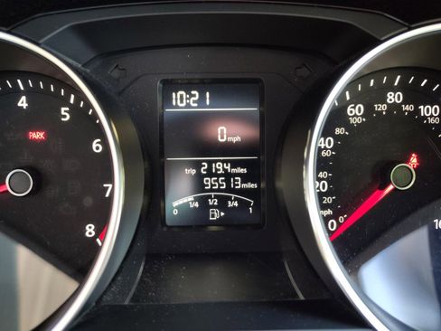 Used 2016 Volkswagen Jetta Sport FWD image 23