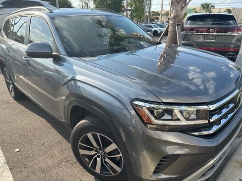 Used 2023 Volkswagen Atlas SE image 1