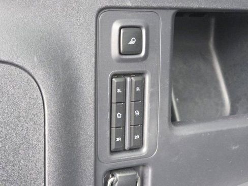 Used 2025 Ford Expedition Tremor image 33