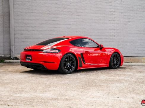 Used 2018 Porsche 718 Cayman RWD image 34