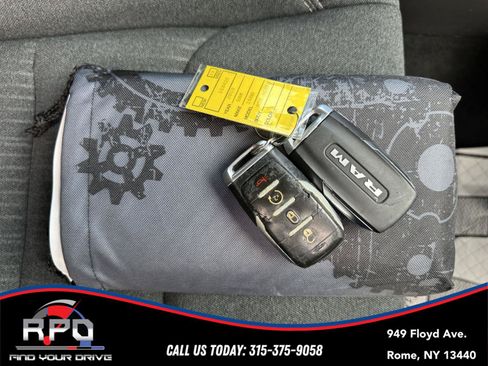 Used 2019 RAM 1500 Big Horn AWD/4WD image 29