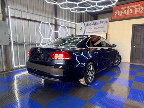 Used 2013 Volkswagen Passat 2.5 SE FWD image 15