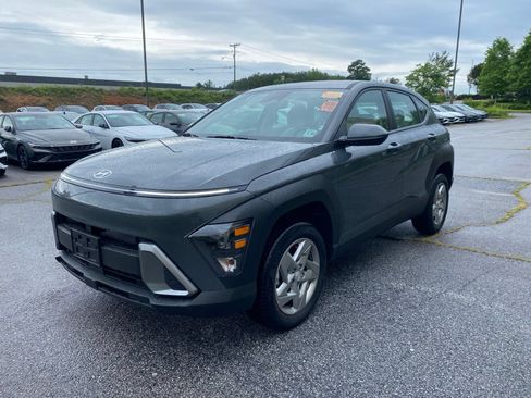 Used 2026 Hyundai Kona SE AWD/4WD image 2