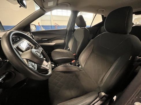 Used 2020 Nissan Kicks SV image 21