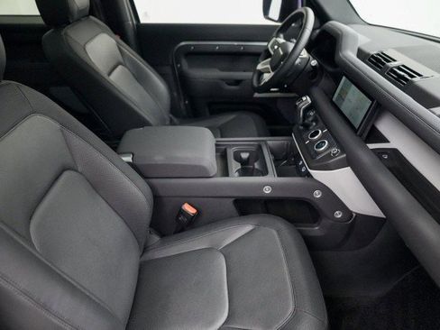 Used 2023 Land Rover Defender 90 X-Dynamic SE image 21